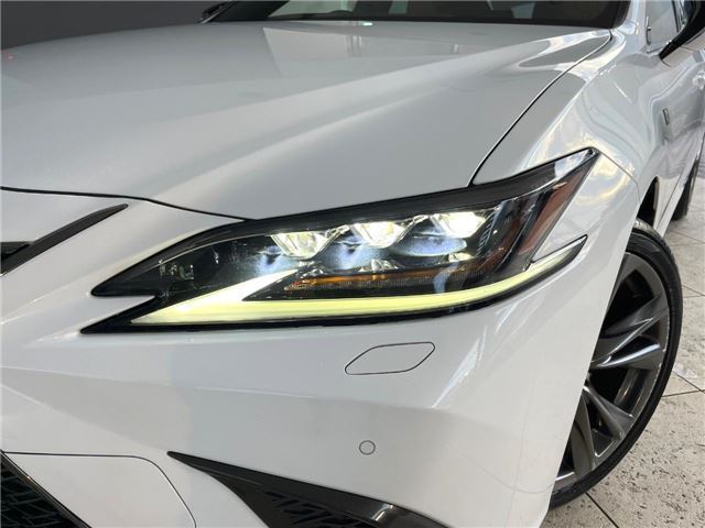 2019 Lexus ES photo 6