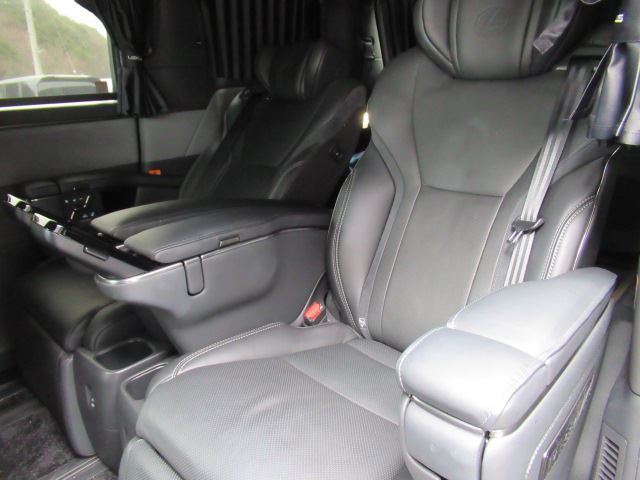 صورة مصغرة 23 لـ 2024 Lexus LM
