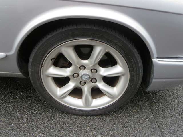 صورة مصغرة 13 لـ 2002 Jaguar XJ