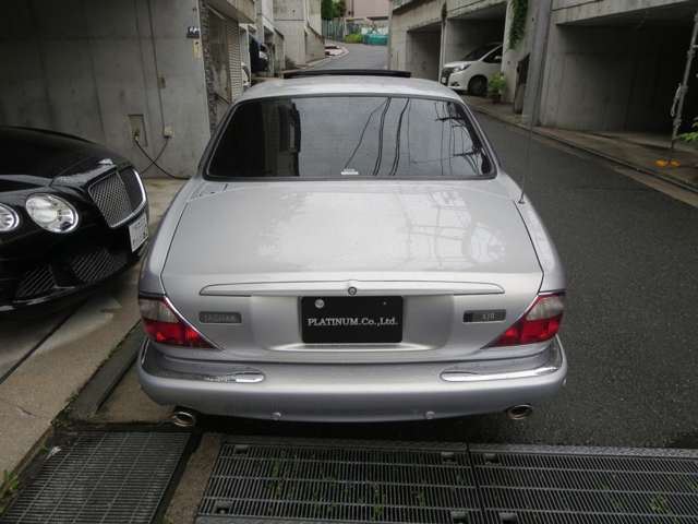 صورة مصغرة 4 لـ 2002 Jaguar XJ