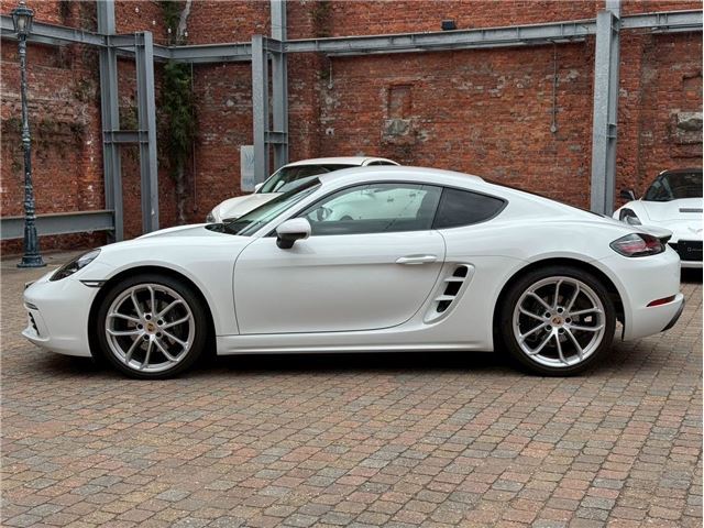 2024 Porsche 718 CAYMAN thumbnail 34