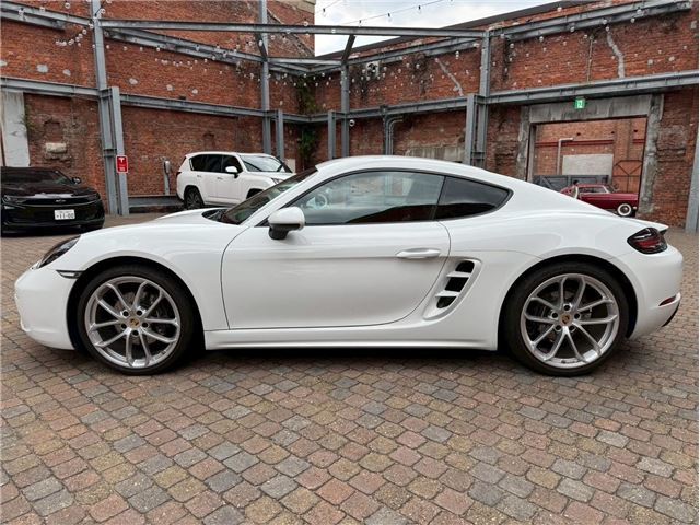 2024 Porsche 718 CAYMAN thumbnail 43