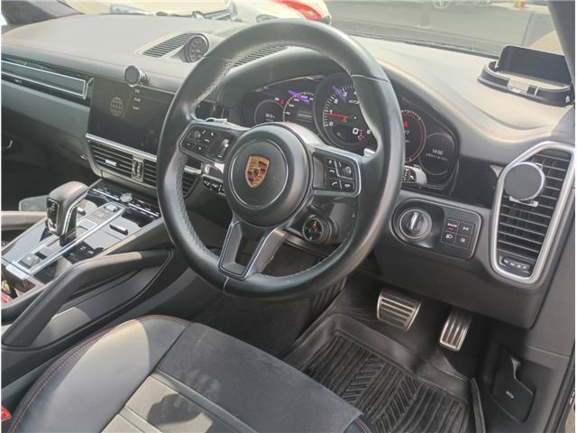 2022 Porsche CAYENNE COUPE thumbnail 13