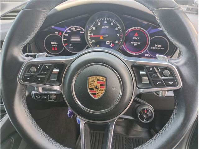 2022 Porsche CAYENNE COUPE thumbnail 16