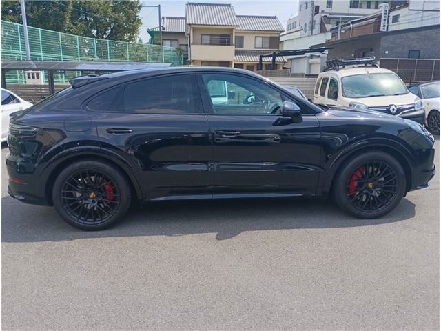 2022 Porsche CAYENNE COUPE thumbnail 7