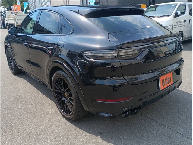 2022 Porsche CAYENNE COUPE thumbnail 4