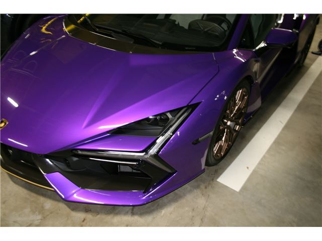 2025 Lamborghini REVUELTO — миниатюра 18