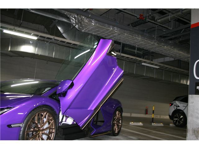 2025 Lamborghini REVUELTO — миниатюра 20