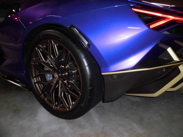 2025 Lamborghini REVUELTO — миниатюра 48
