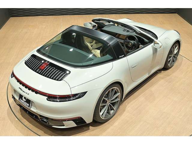 صورة مصغرة 9 لـ 2024 Porsche 911