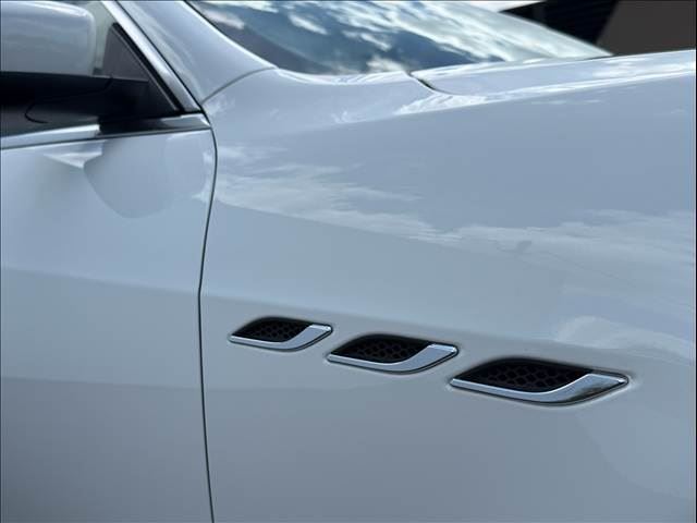 صورة مصغرة 31 لـ 2015 Maserati GHIBLI