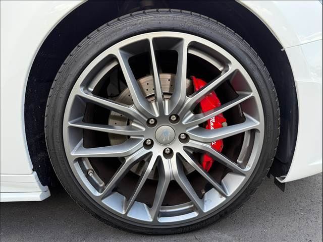 صورة مصغرة 32 لـ 2015 Maserati GHIBLI