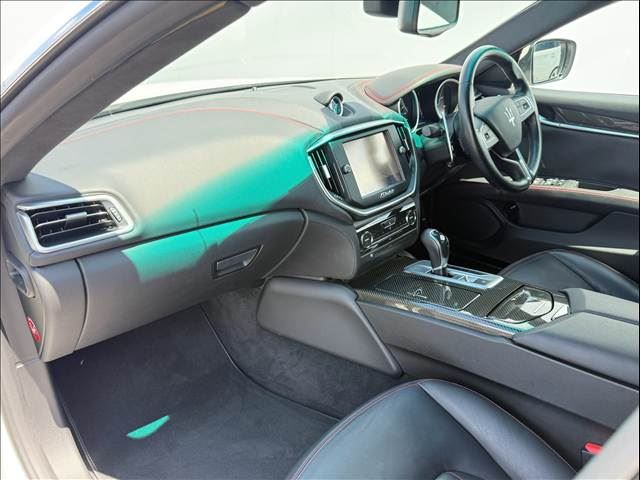 صورة مصغرة 50 لـ 2015 Maserati GHIBLI