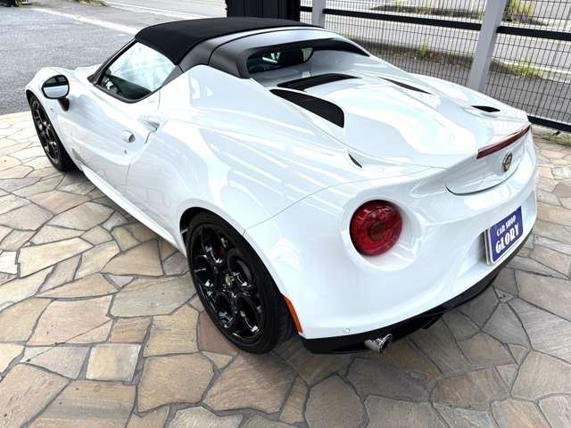2017 ALFA Romeo 4C SPIDER 照片 5