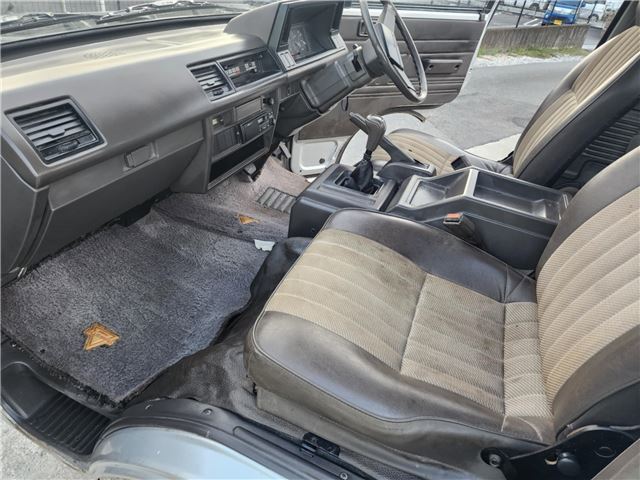 1990 Nissan VANETTE LARGO COACH — миниатюра 26
