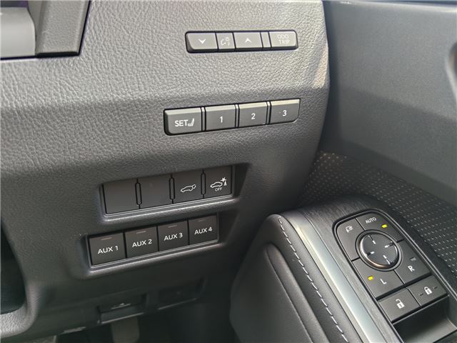 صورة مصغرة 16 لـ 2025 Lexus GX