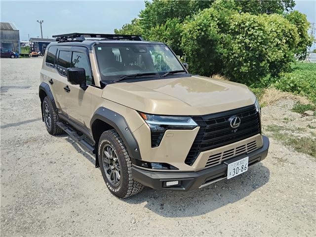 صورة 4 لـ 2025 Lexus GX