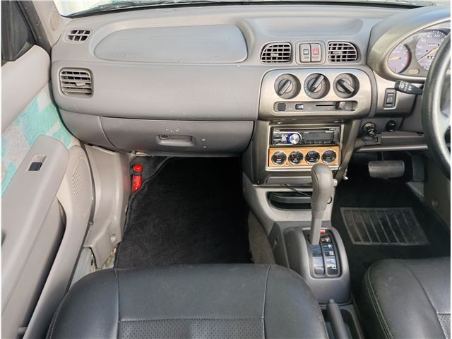 1997 Nissan MARCH 照片 10