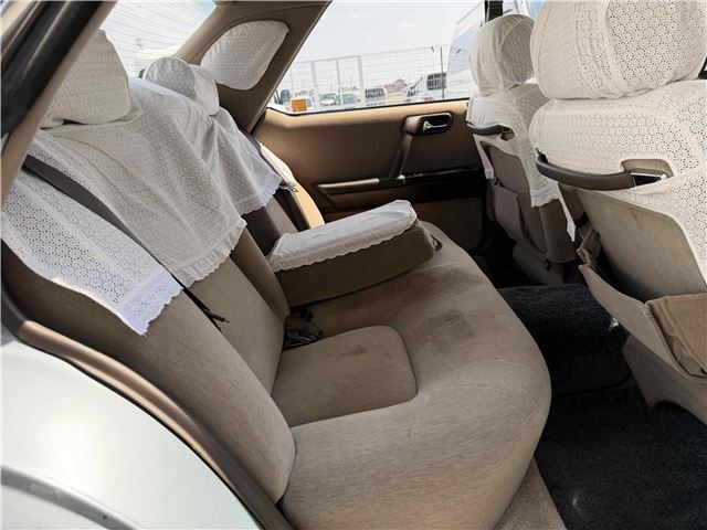 1991 Nissan GLORIA — миниатюра 16