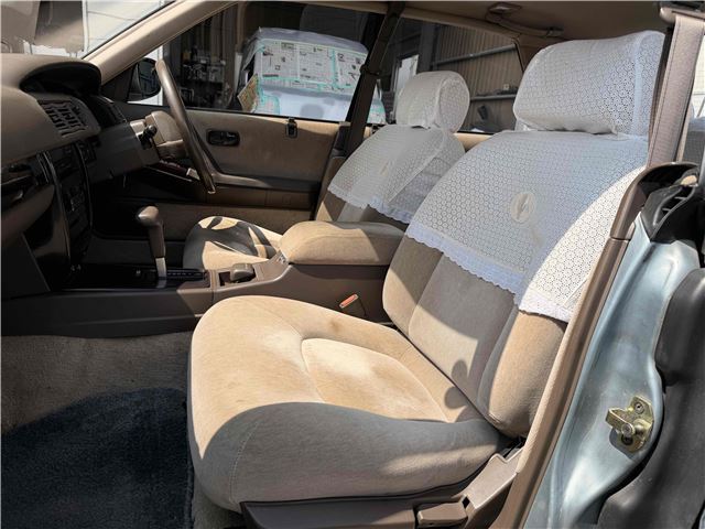 1991 Nissan GLORIA — миниатюра 18