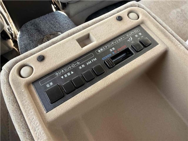 1991 Nissan GLORIA — миниатюра 19
