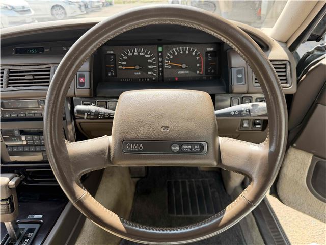 1991 Nissan GLORIA — миниатюра 32