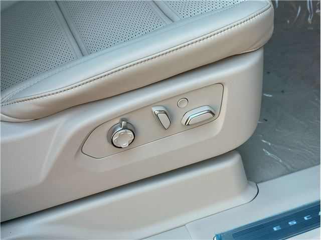 2026 Cadillac ESCALADE 缩略图 31