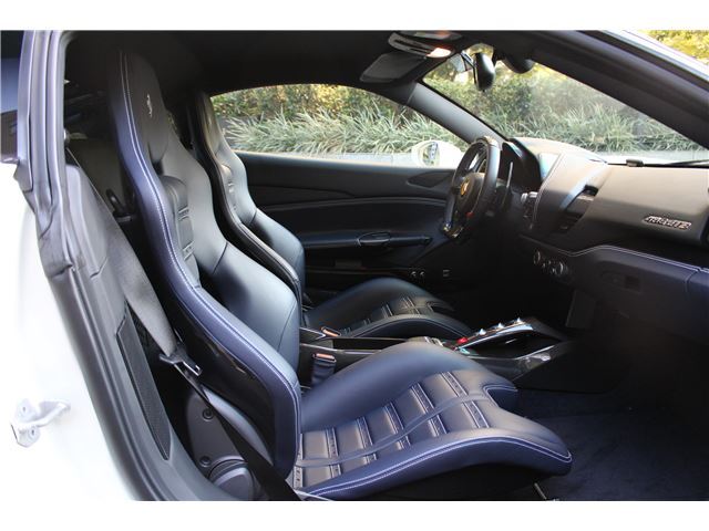 صورة مصغرة 15 لـ 2015 Ferrari 488 GTB