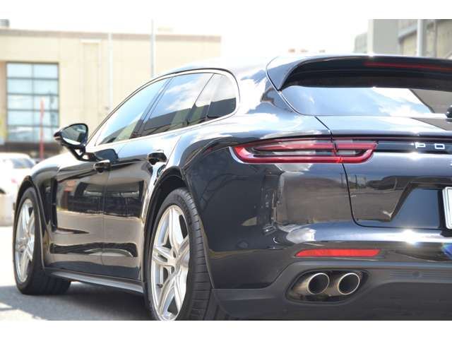 صورة 2 لـ 2021 Porsche PANAMERA SPORT TURISMO