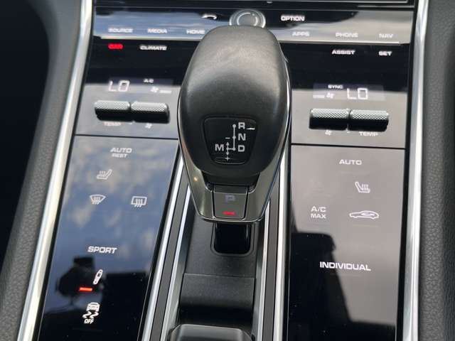 صورة مصغرة 44 لـ 2021 Porsche PANAMERA SPORT TURISMO