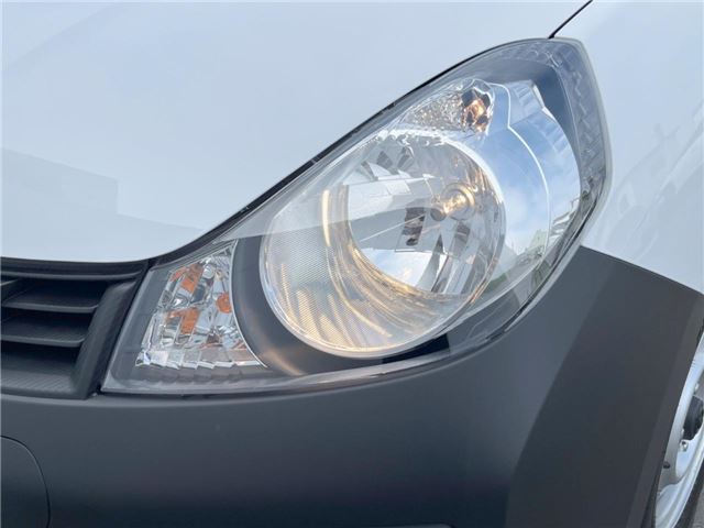 صورة مصغرة 21 لـ 2018 Nissan NV150AD