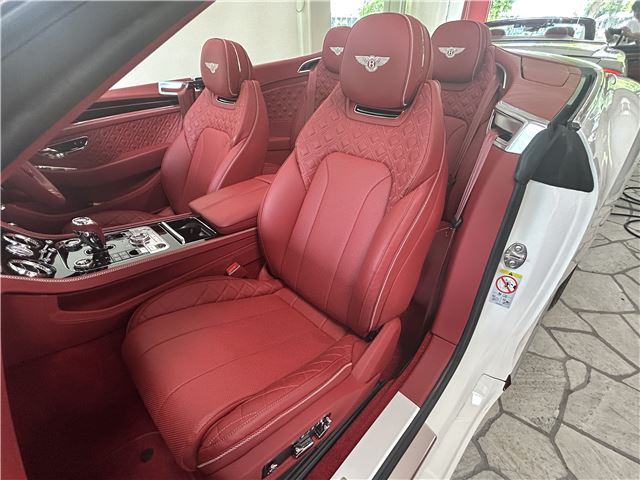 صورة 9 لـ 2022 Bentley CONTINENTAL