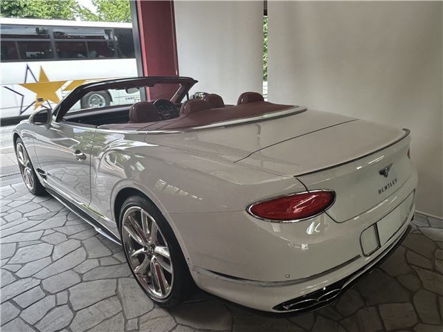 صورة 5 لـ 2022 Bentley CONTINENTAL