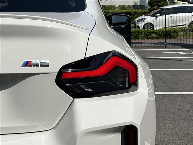 2023 BMW M2 — миниатюра 13