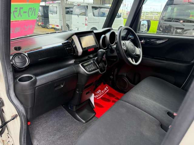 2012 Honda N-BOX — миниатюра 14