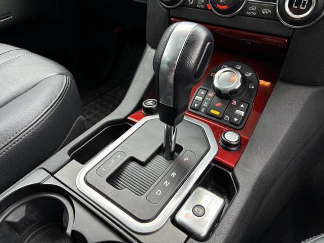 2011 LAND Rover DISCOVERY 4 — миниатюра 36