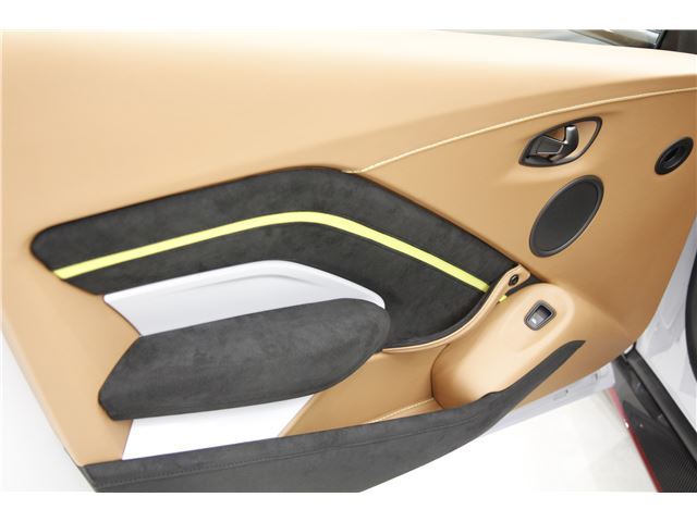 صورة مصغرة 14 لـ 2022 Aston Martin VANTAGE