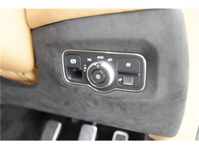 صورة مصغرة 57 لـ 2022 Aston Martin VANTAGE