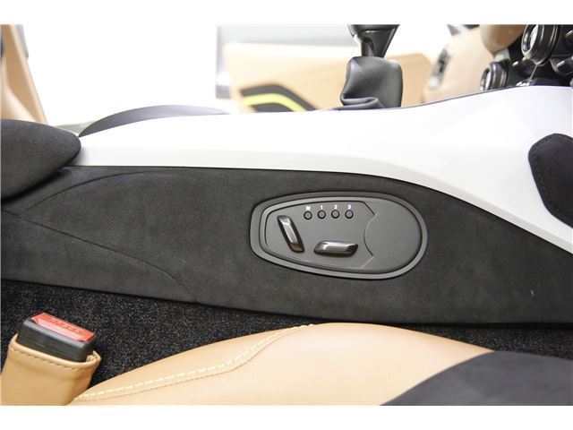 صورة مصغرة 59 لـ 2022 Aston Martin VANTAGE