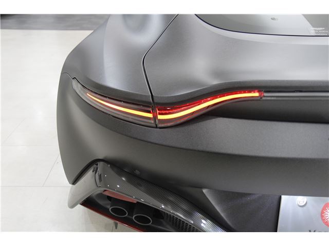 صورة مصغرة 9 لـ 2022 Aston Martin VANTAGE