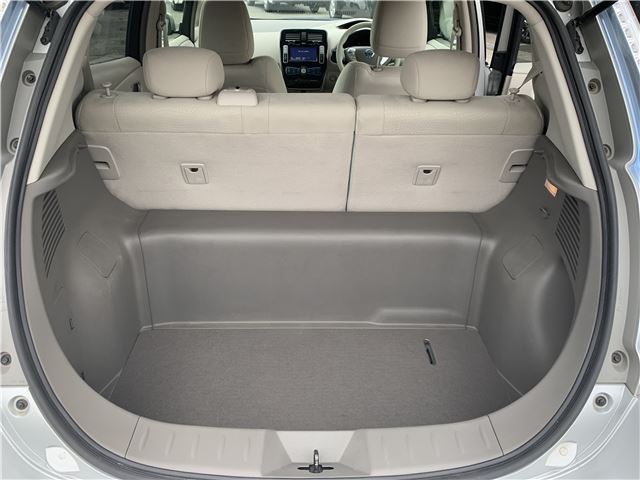 صورة 9 لـ 2012 Nissan LEAF
