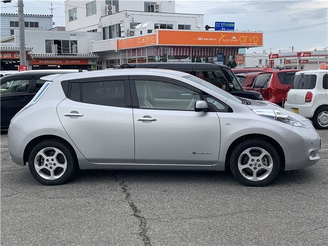 صورة 4 لـ 2012 Nissan LEAF