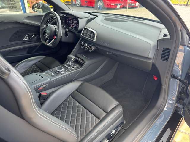 صورة مصغرة 27 لـ 2019 AUDI R8 SPYDER