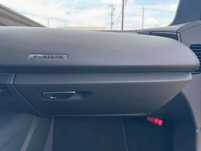 صورة مصغرة 28 لـ 2019 AUDI R8 SPYDER