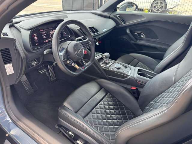 صورة 7 لـ 2019 AUDI R8 SPYDER