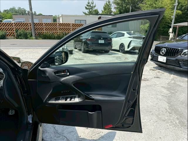صورة مصغرة 47 لـ 2024 Lexus IS F