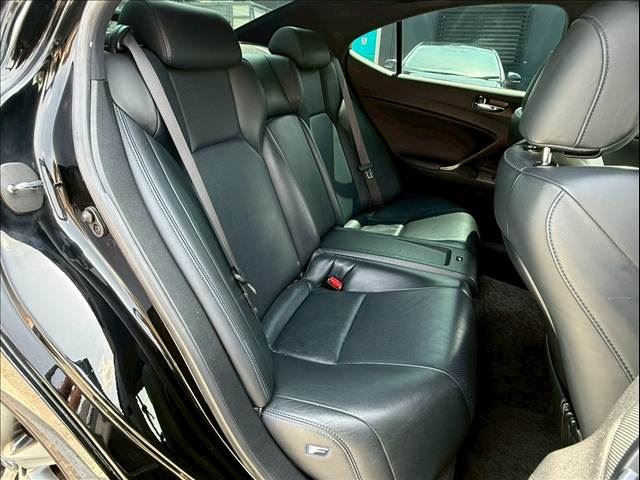صورة مصغرة 50 لـ 2024 Lexus IS F