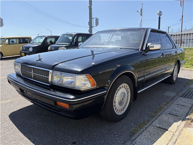 1989 Nissan CEDRIC 照片 1