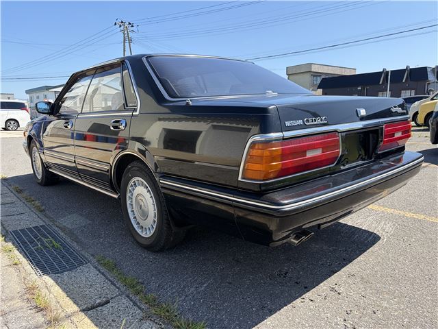 1989 Nissan CEDRIC 照片 2