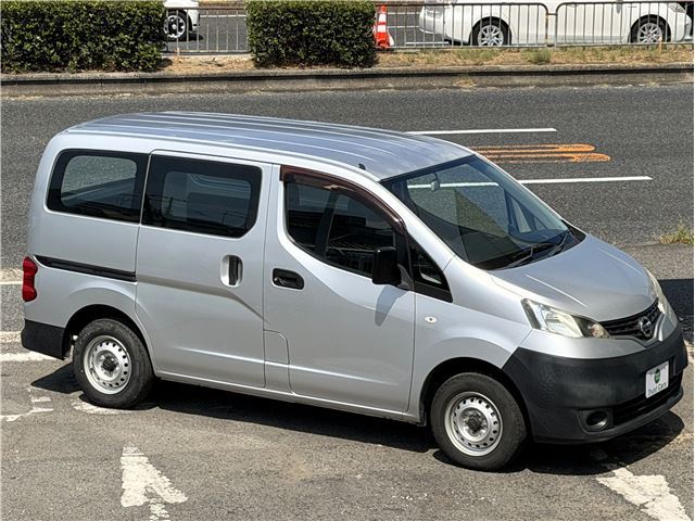 2009 Nissan NV200 VANETTE VAN photo 2
